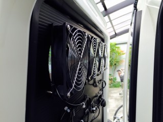 N-BOX＋に換気扇を付けてみました。 ～12センチのファンを4連