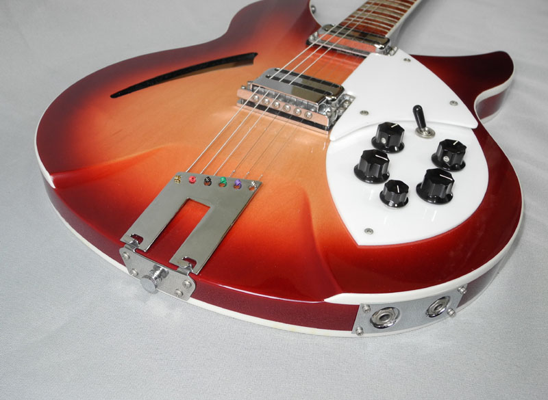 Rickenbacker ビートルズ使用器を意識したギター／ベースを24本