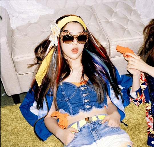 f(X)】ミニアルバム「Electric Shock」のビクトリア、ソルリの