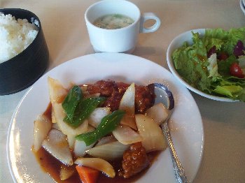 モノ食う人々