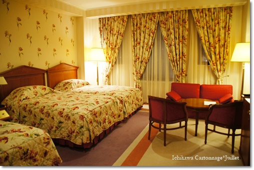 長崎 ローラアシュレイの部屋 ホテルアムステルダム くらしの素敵なエッセンス 市川カルトナージュ Juillet ジュイエ 楽天ブログ