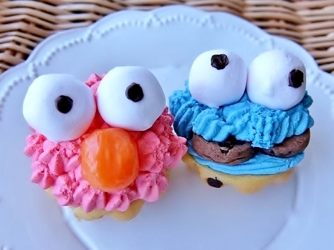 エルモ クッキーモンスターのカップケーキ マフィン 猫 と 買い物 と Dme 楽天ブログ
