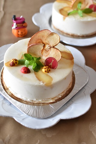 リンゴのムースケーキ カルバドス 紅茶のお菓子２種 Petit Boisのお菓子な 楽しい日々 楽天ブログ