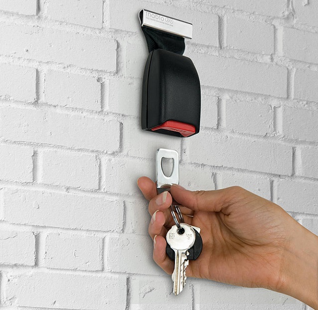 鍵の紛失を防ぐシートベルト型キーホルダー”Buckle Up Key Holder”が便利すぎ！ 愛すべき道具達・・・。 楽天ブログ