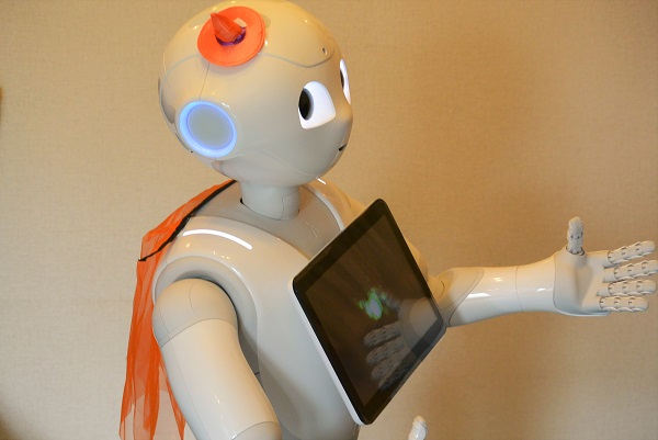 ペッパーくんハロウィンに着替えました Pepper Pepperobot ペッパー ぱるちゃんのブログ 旅人をお迎えしたり旅人だったり 楽天ブログ