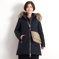 カジュアルとエレガンスを併せ持った大人のダウン / MONCLER