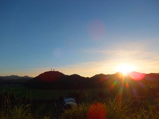 青い夕陽.jpg