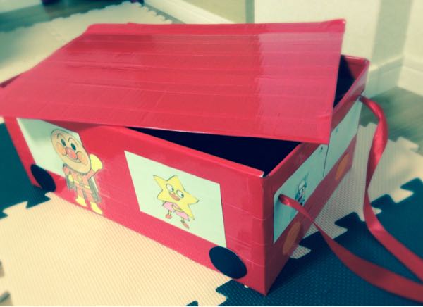 子ども 赤ちゃん に手作りおもちゃ ダンボール箱でおもちゃ箱 ニャンニャンごろりとしゅるしゅるり 楽天ブログ