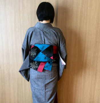 後ろ