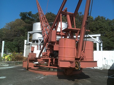 屋上のクレーン