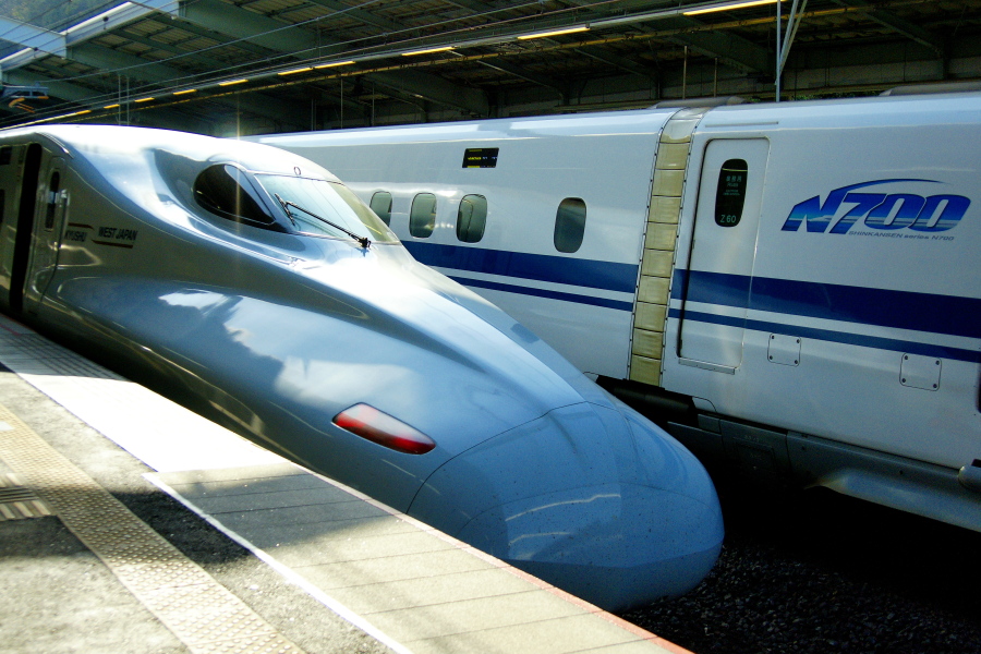 わたしは新幹線が好きだ ＞ 新幹線！見てるだけで興奮