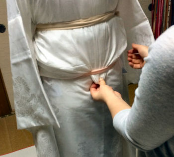後ろ