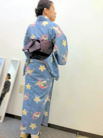 後ろ