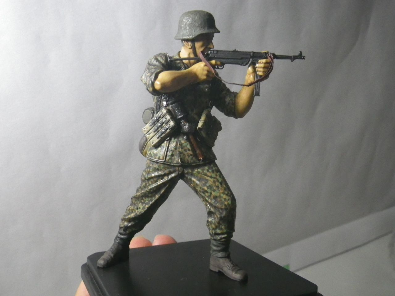 Amazon | 第二次世界大戦 ドイツ軍 武装したエリート DOT PEAS