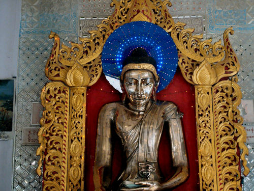 ミャンマーの仏像の電飾 | アジアを旅しよう！2号館 from ミャンマー - 楽天ブログ