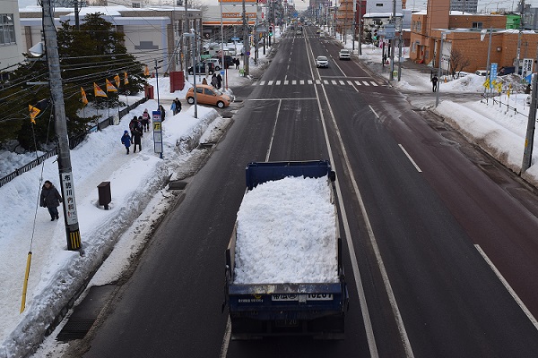 雪堆積場の高さはさほどではありませんでした。 | 札幌発・・・・青春 