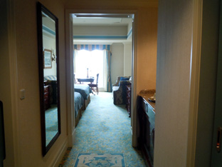 20120429_部屋に入る.JPG