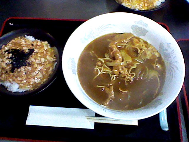 カレー麺・そぼろ丼3・12.JPG