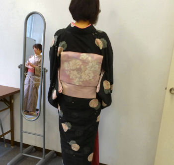 後ろ