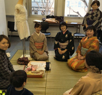 ニッコリ