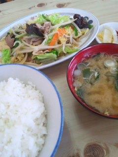 一江庵(いっこうあん)の肉野菜炒め定食600円♪