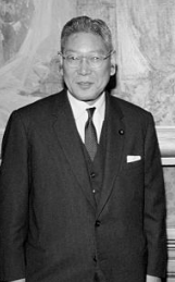 池田勇人、日本の名門の家系とは? | 古書店-パンドラの箱 - 楽天ブログ おせち 第58・59・60代前内閣総理大臣 池田隼人 サイン色紙 アンティーク/コレクション