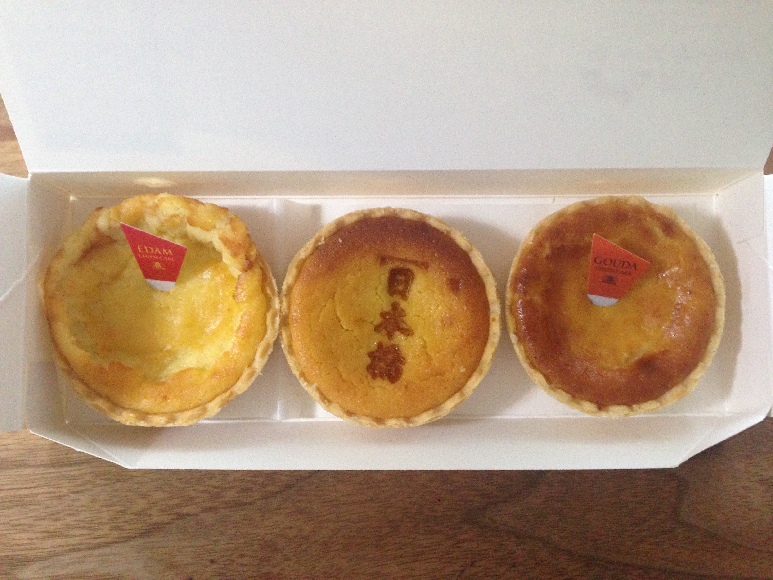 コレド室町の窯出しチーズケーキ屋さん 日本橋 モロゾフ 窯だしチーズケーキ Chococco のスイーツ パン倶楽部 ひたすら食い意地 楽天ブログ