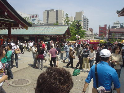 浅草寺境内