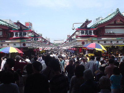 仲見世の混雑2