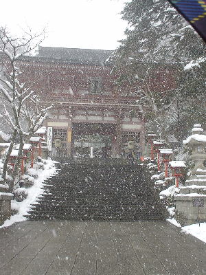 雪の鞍馬寺
