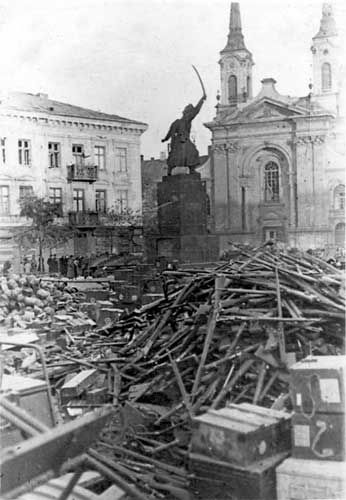 Pile of Polish rifles collected by German troops_ Warsaw_ Poland_ Sep 1939.jpg