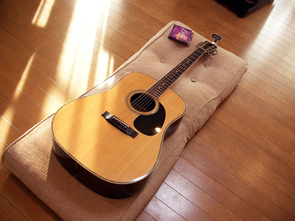 アコースティックギター2本、弦を張り替えました | studio2jyou スタジオ二畳 - 楽天ブログ