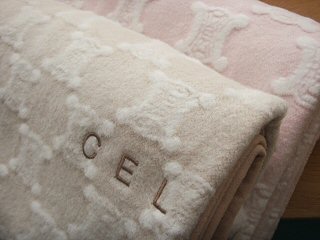 画】セリーヌの綿毛布 | 勝ち組コスメを探せ！ - 楽天ブログ