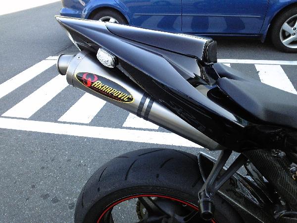 YZF-R1 サソリのマフラー | Black Metallic X - 楽天ブログ