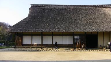 里山民家正面