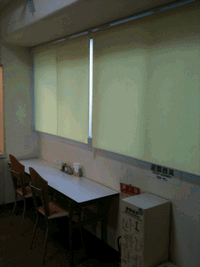 朝食会場 ロールカーテン2.gif