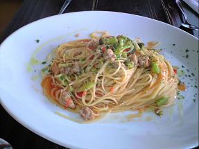 イタリアンソーセージとブロッコリーのトマトソースパスタ.JPG