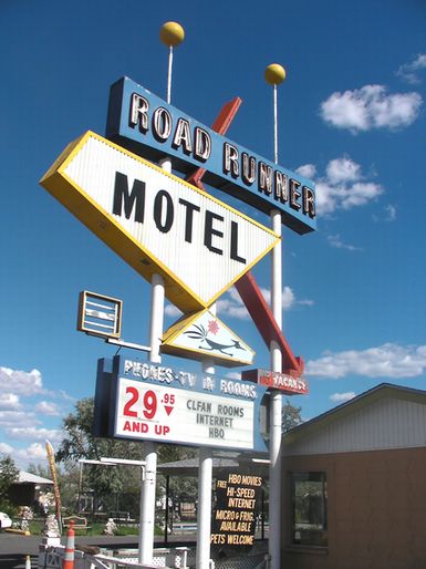 236roadrunnermotel.jpg