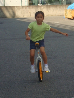 一輪車特訓 キッズ ウォーズ 泣き虫パパの子育て戦争 楽天ブログ