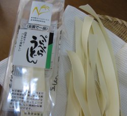 越後特産？　ぺらぺらうどん