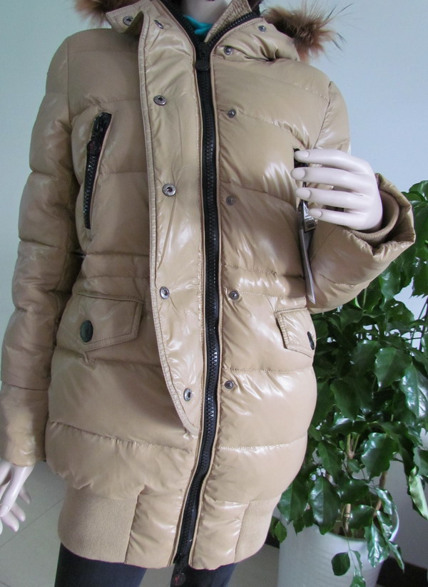 MONCLER モンクレール 2010年秋冬コレクション新作 LOIRE レディース