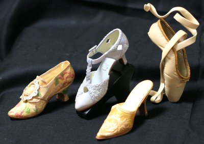 Just The Right Shoe (右足だけのミニチュアシューズ)