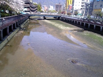 呉の川.jpg