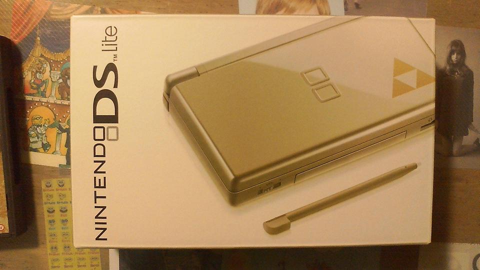 ニンテンドー DS Lite ゼルダの伝説 スペシャルエディション 北米版