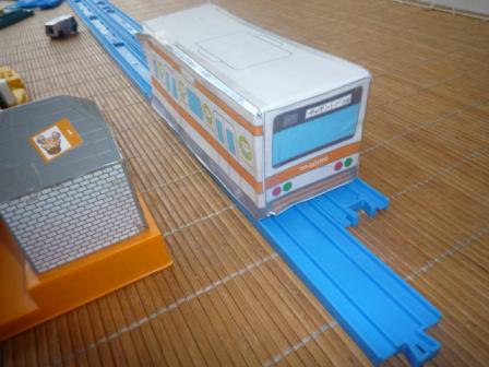ペーパークラフト 無料dl 牛乳パックで電車車両作り 豊島区私的空間 楽天ブログ
