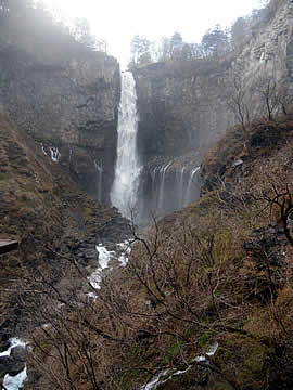 華厳の滝