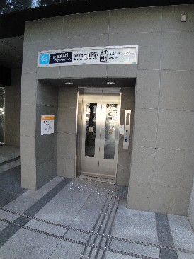 アク4