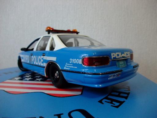 希少1:18シボレー カプリスNYPD UTモデル 1/18 シボレー カプリス パトカー ニューヨーク市警察
