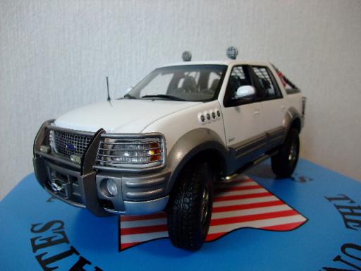 フォードヒマラヤエクスペディション size 1/18 | アメ車 大好き