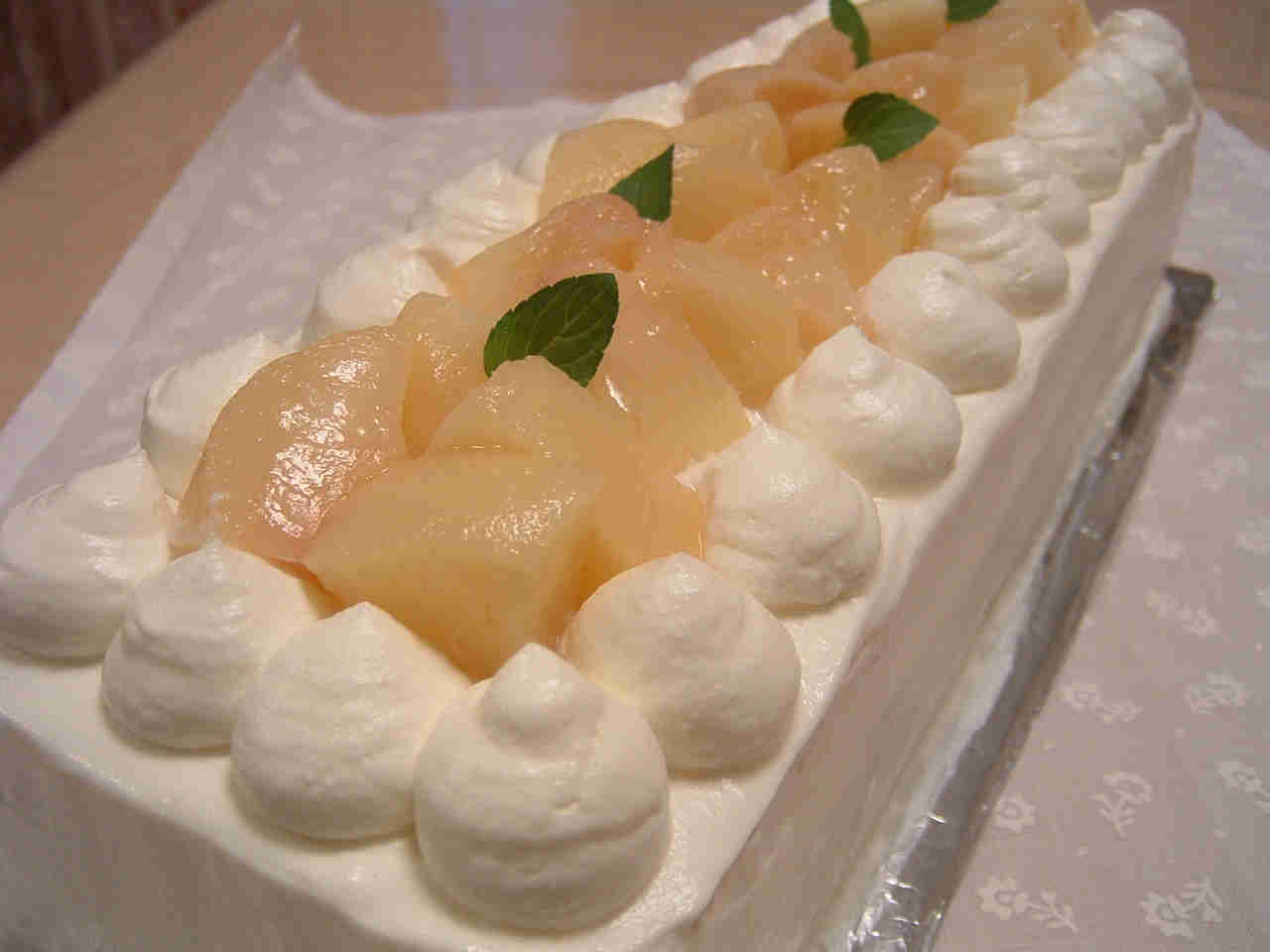 桃がたっぷりデコレーションケーキ セレブのtamago 楽天ブログ